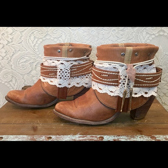 Vintage Frye Handcrafted Boho Booties size 10 M - Picture 4 of 13